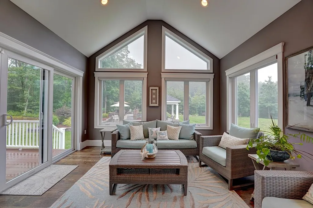34 London Bridge Road Windham NH 03087