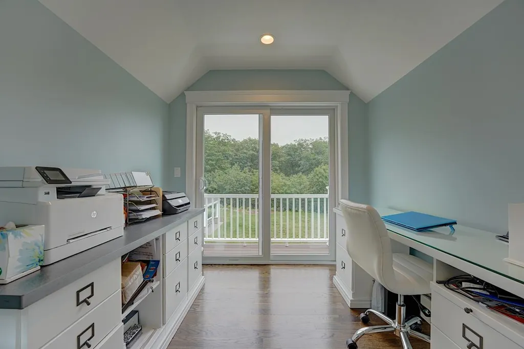 34 London Bridge Road Windham NH 03087