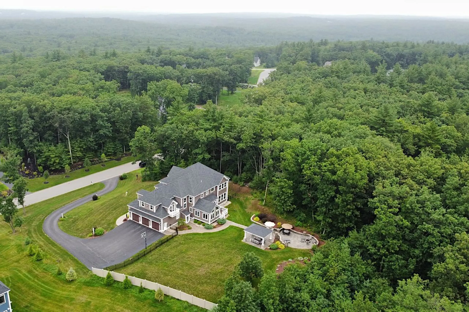 34 London Bridge Road Windham NH 03087