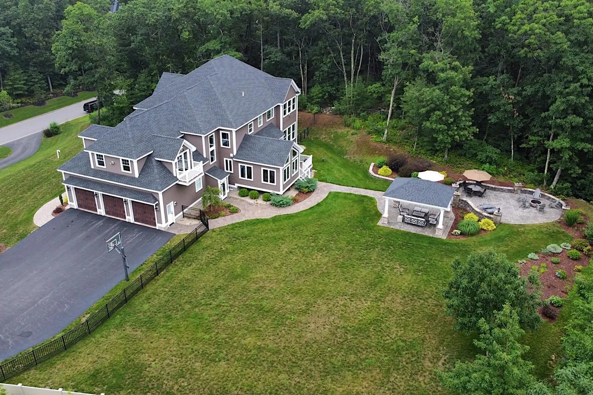 34 London Bridge Road Windham NH 03087
