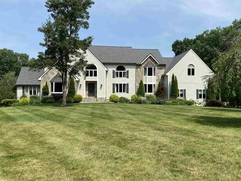 4 Ivy Street Windham NH 03087