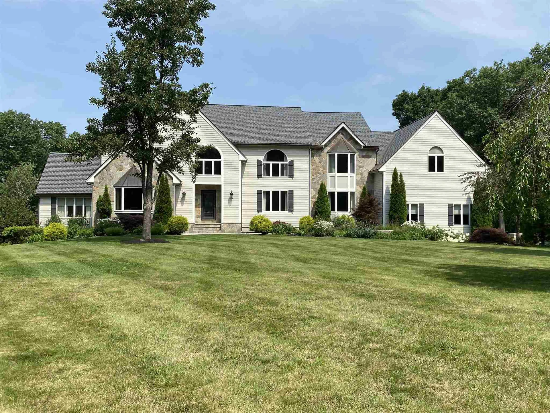 4 Ivy Street Windham NH 03087