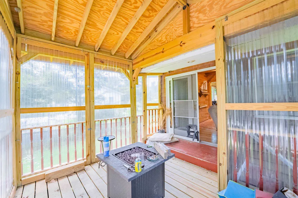 306 Lamplite Lane Williston VT 05495