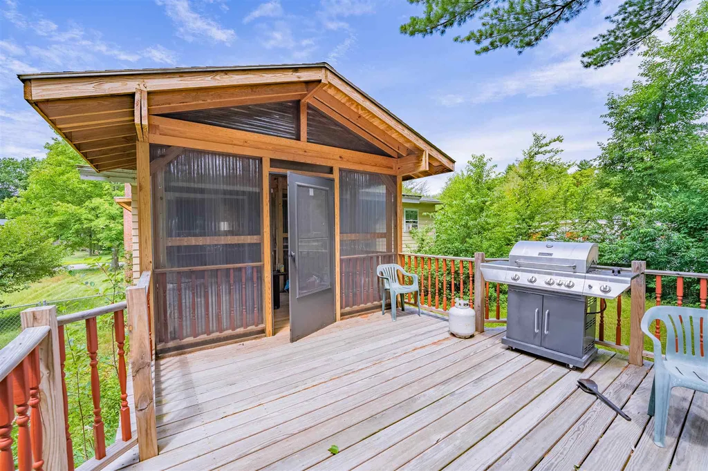 306 Lamplite Lane Williston VT 05495