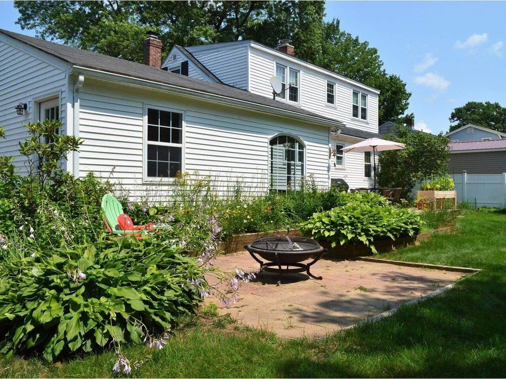 102 Abnaki Avenue Essex VT 05452