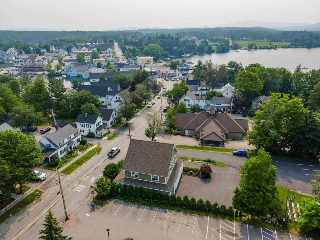 76 North Main Street Wolfeboro NH 03894