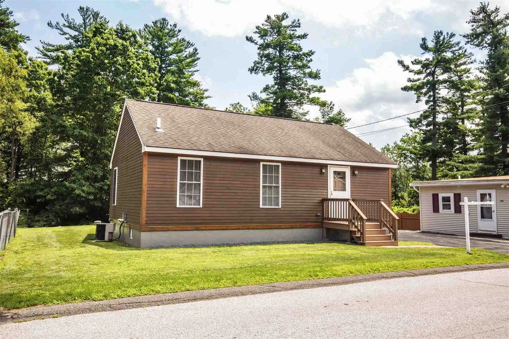 136 W Shore Avenue Manchester NH 03109