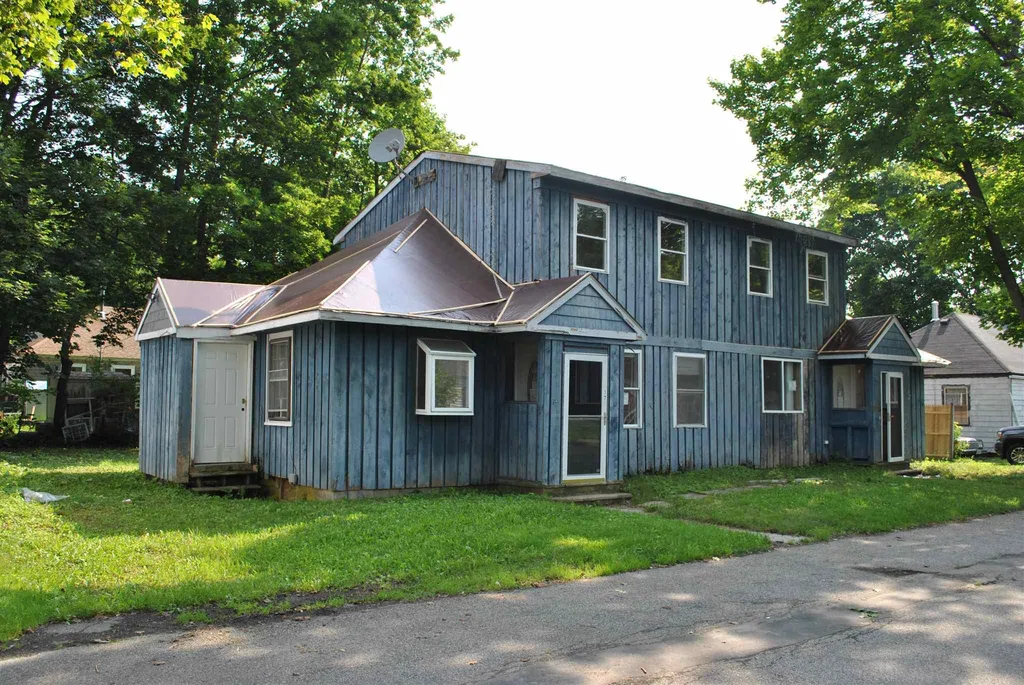 17-19 Goodrich Street Kittery ME 03904