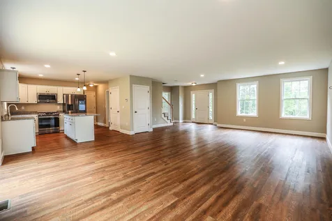 34 Kelmar Drive Rochester NH 03867