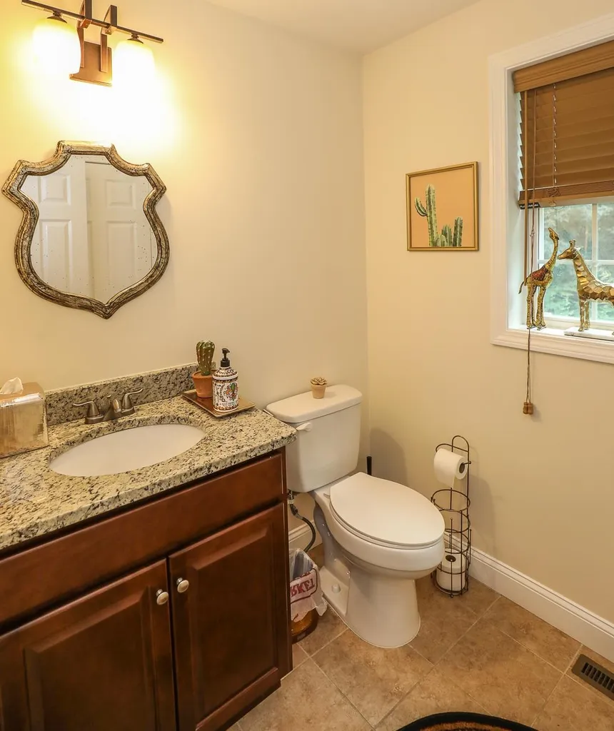 192 Litchfield Road Londonderry NH 03053