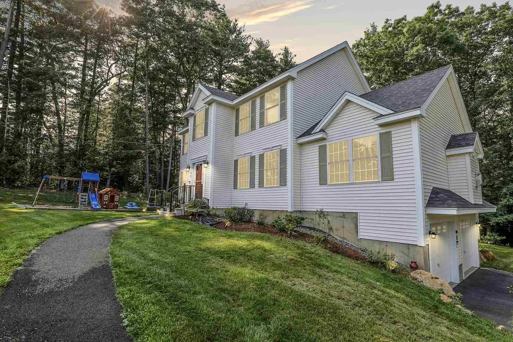 192 Litchfield Road Londonderry NH 03053