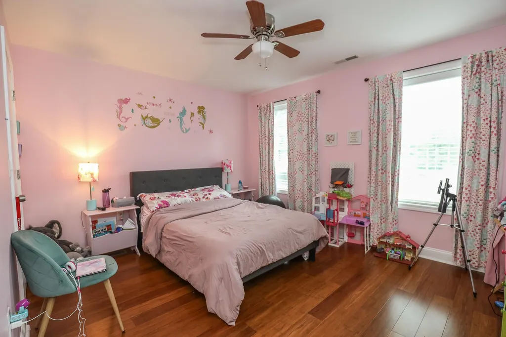 192 Litchfield Road Londonderry NH 03053
