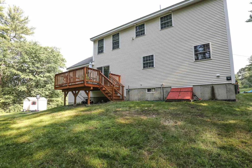 192 Litchfield Road Londonderry NH 03053
