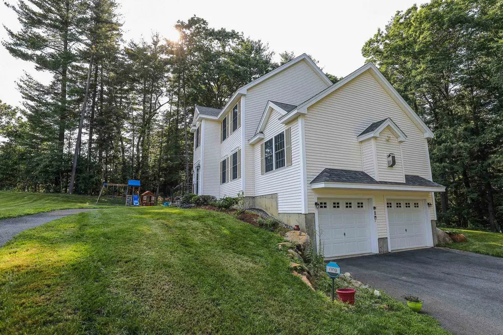 192 Litchfield Road Londonderry NH 03053