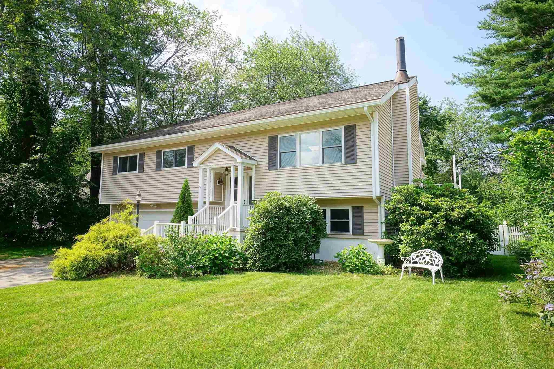 27 Westgate Crossing Nashua NH 03062