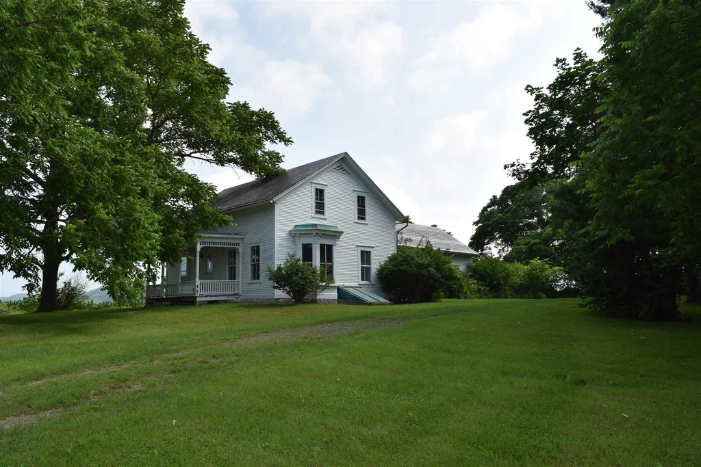 772 North Street New Haven VT 05472