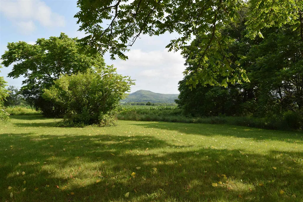 772 North Street New Haven VT 05472