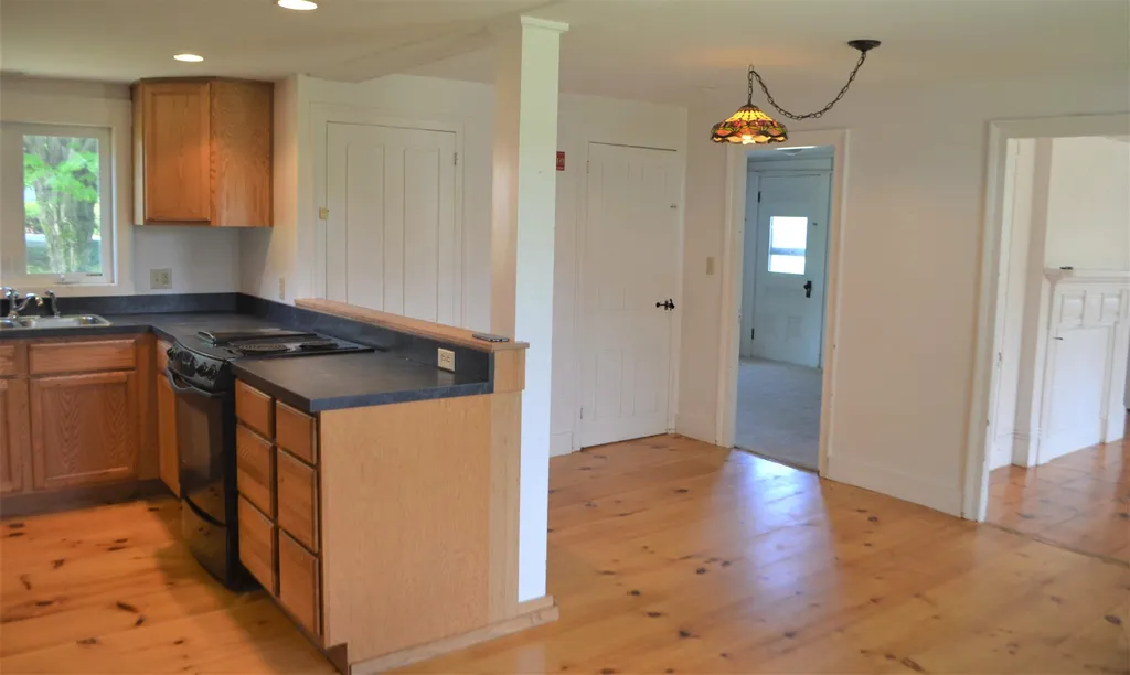 58 Prospect Street Henniker NH 03242