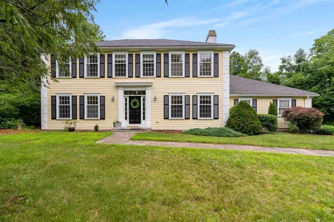 11 Riddle Drive Bedford NH 03110