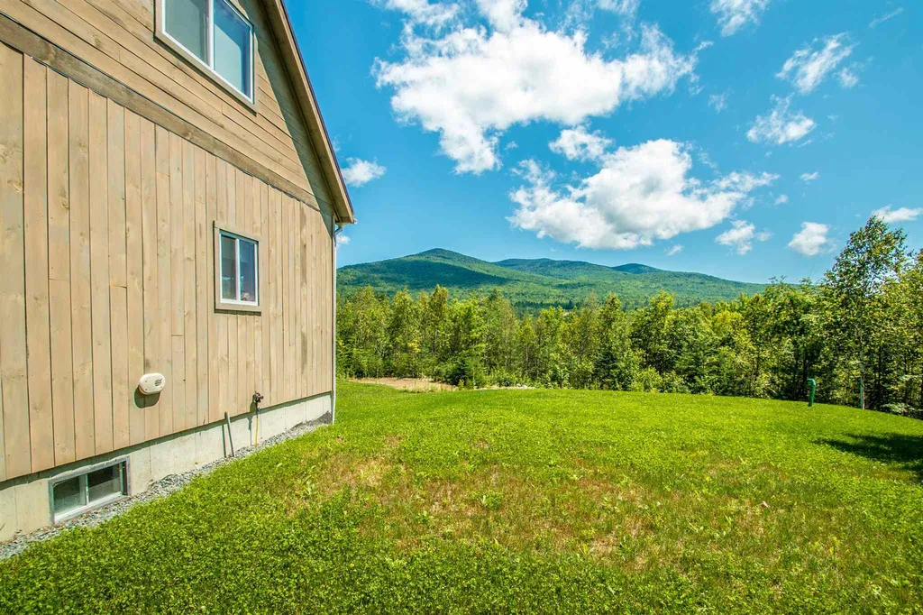 93 Jason Avenue Jefferson NH 03583