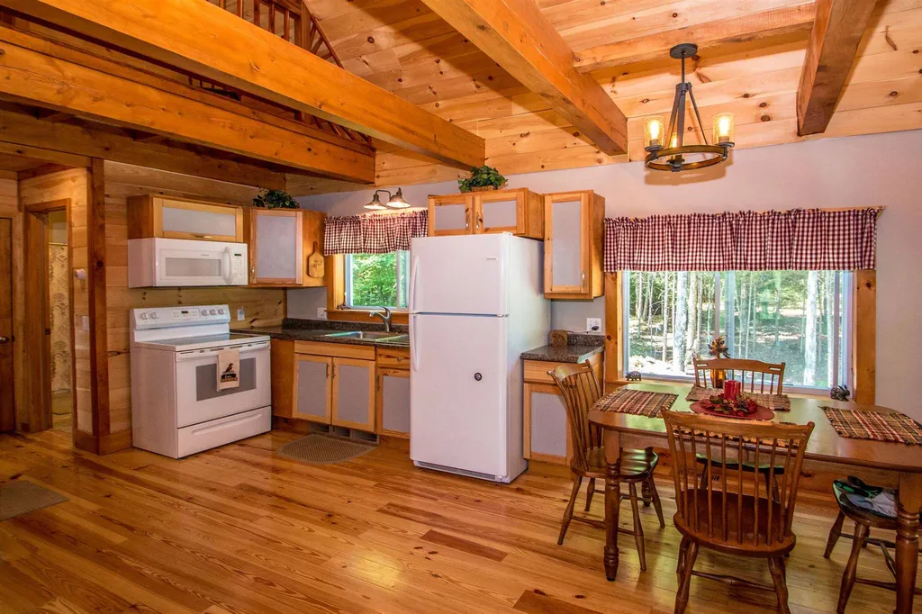 93 Jason Avenue Jefferson NH 03583