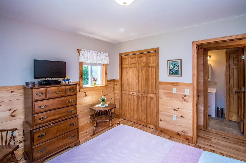 93 Jason Avenue Jefferson NH 03583