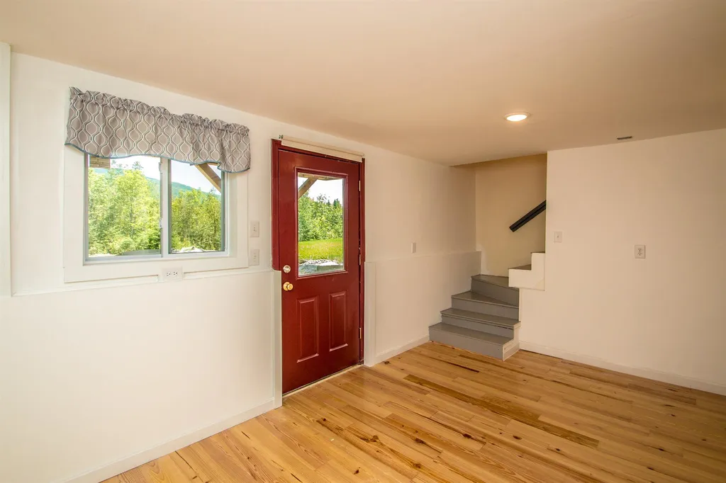 93 Jason Avenue Jefferson NH 03583
