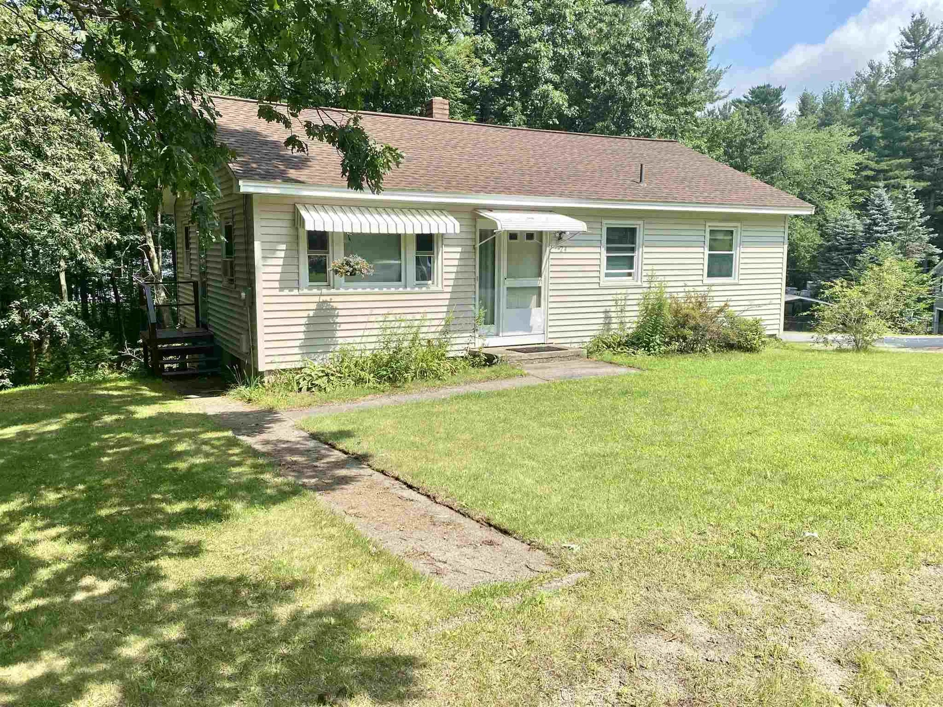 24 Alvirne Drive Hudson NH 03051
