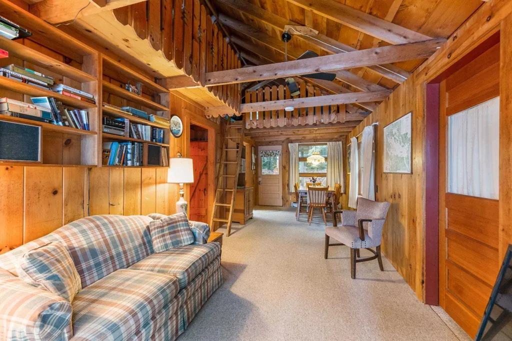24 Boulder Lane Moultonborough NH 03254-4845