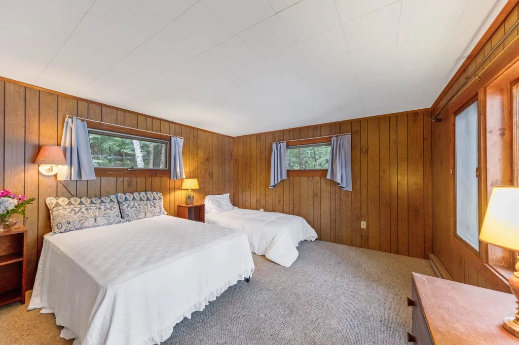 24 Boulder Lane Moultonborough NH 03254-4845