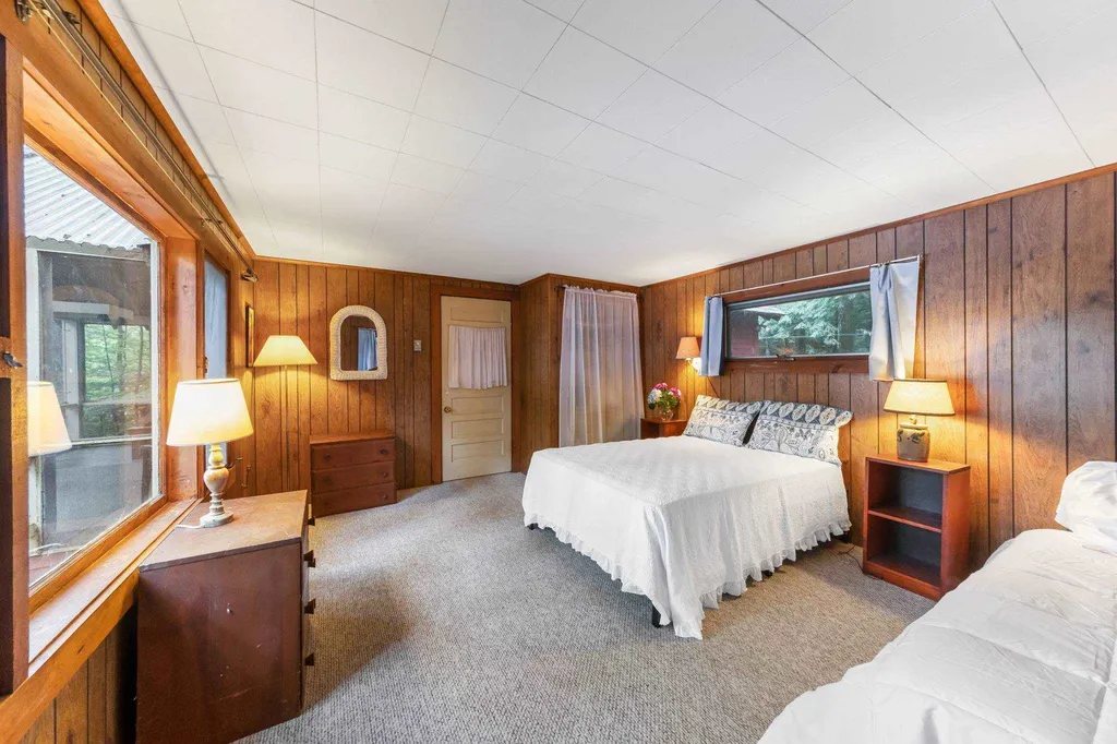 24 Boulder Lane Moultonborough NH 03254-4845