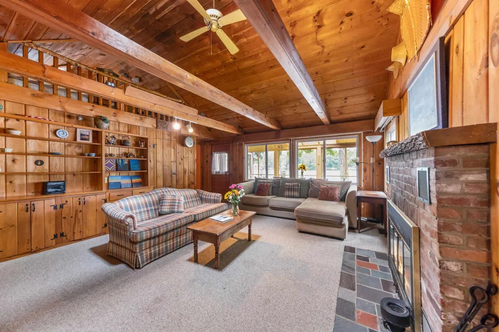 24 Boulder Lane Moultonborough NH 03254-4845