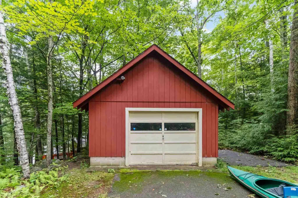 24 Boulder Lane Moultonborough NH 03254-4845