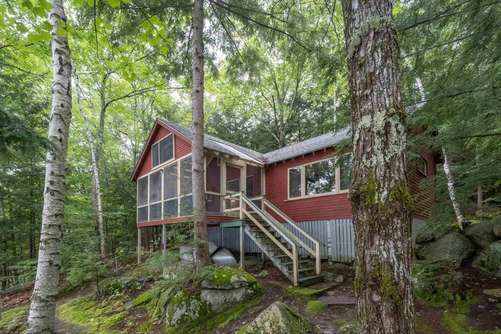 24 Boulder Lane Moultonborough NH 03254-4845