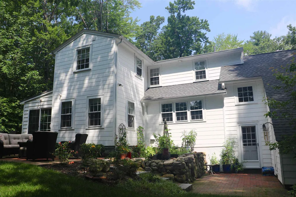 11 Thayer Pond Road Concord NH 03301