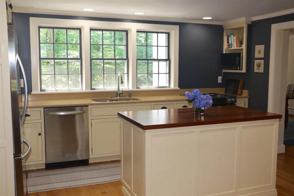 11 Thayer Pond Road Concord NH 03301