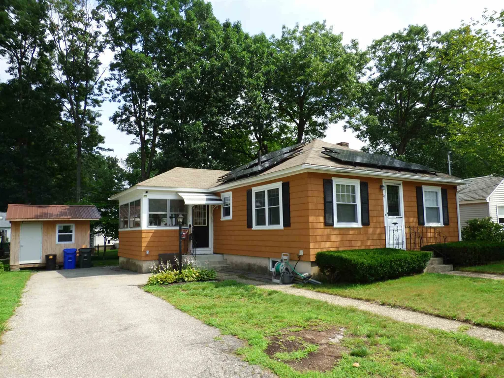 76 Brunelle Avenue Manchester NH 03103