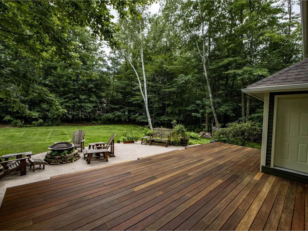 18 Lida Drive Essex VT 05452