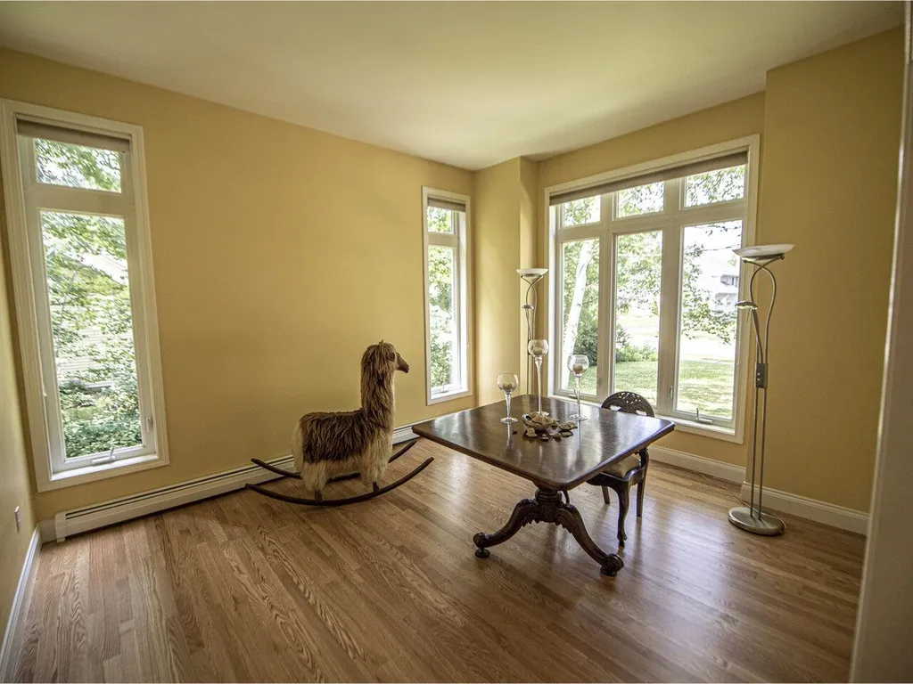 18 Lida Drive Essex VT 05452