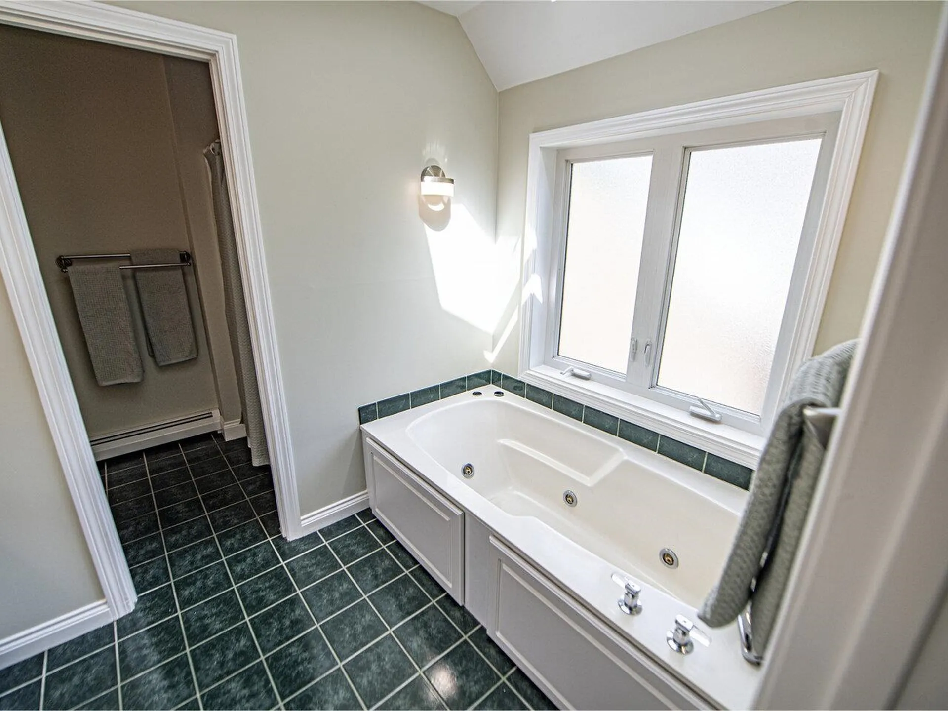 18 Lida Drive Essex VT 05452