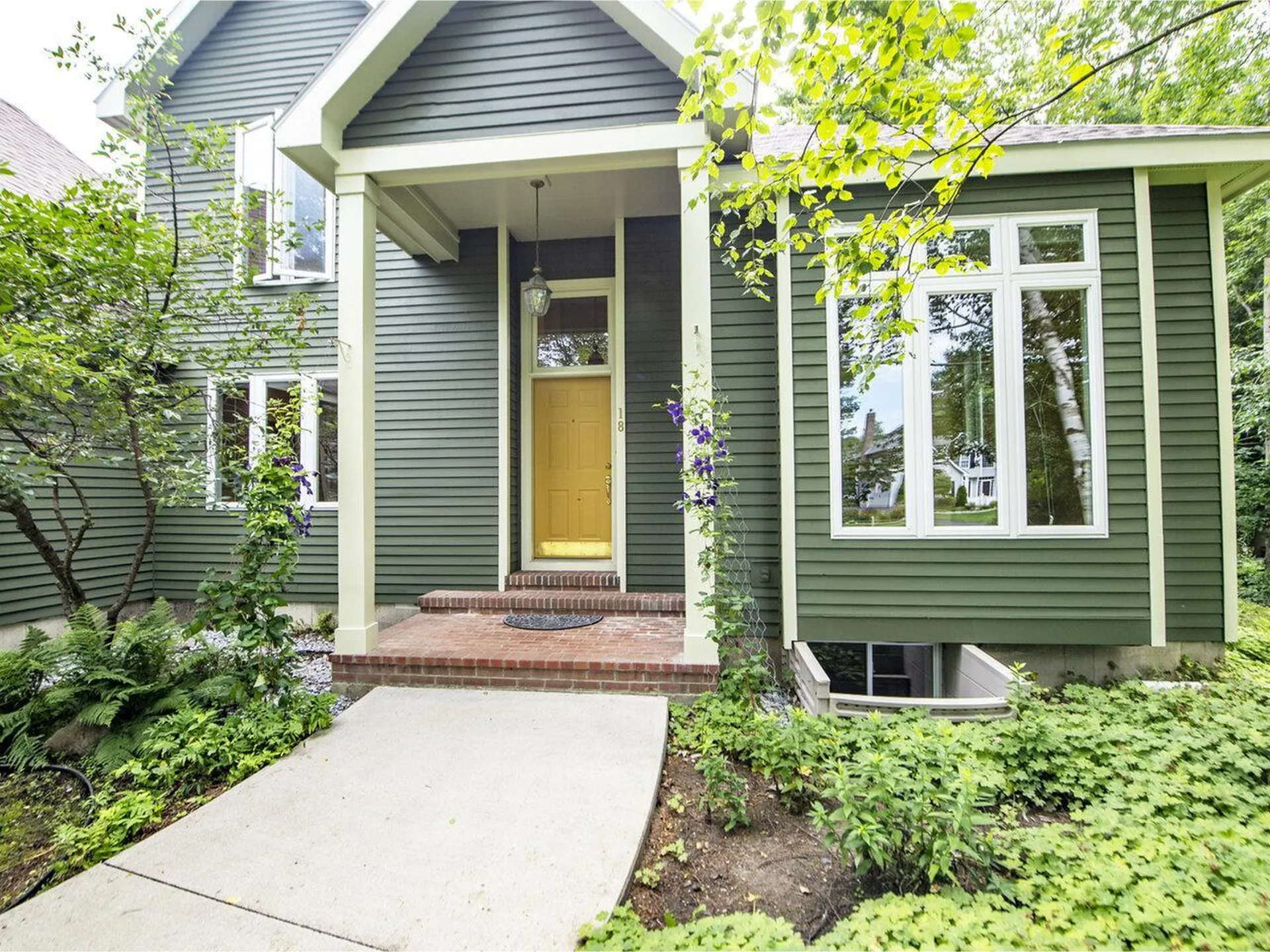 18 Lida Drive Essex VT 05452