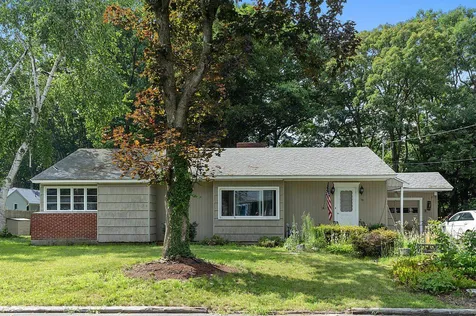 19 Oakland Avenue Nashua NH 03060