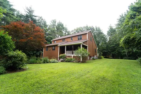 74 Pine Street Danville NH 03819