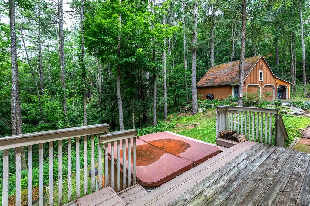 408 Hawk Pine Road Norwich VT 05055