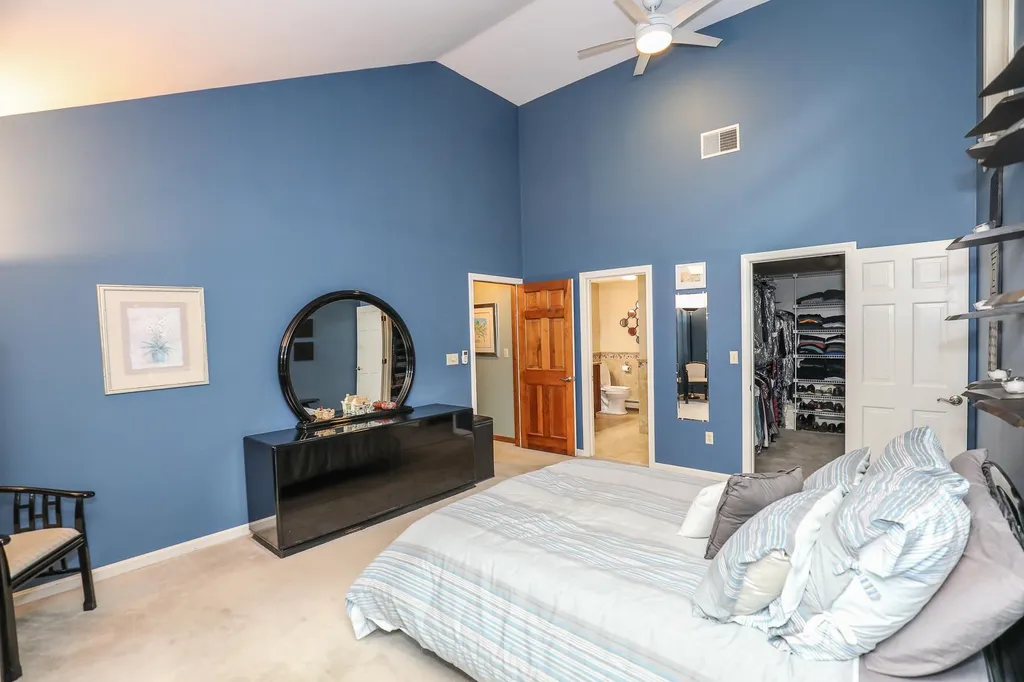 5 Fiddlers Ridge Road Londonderry NH 03053