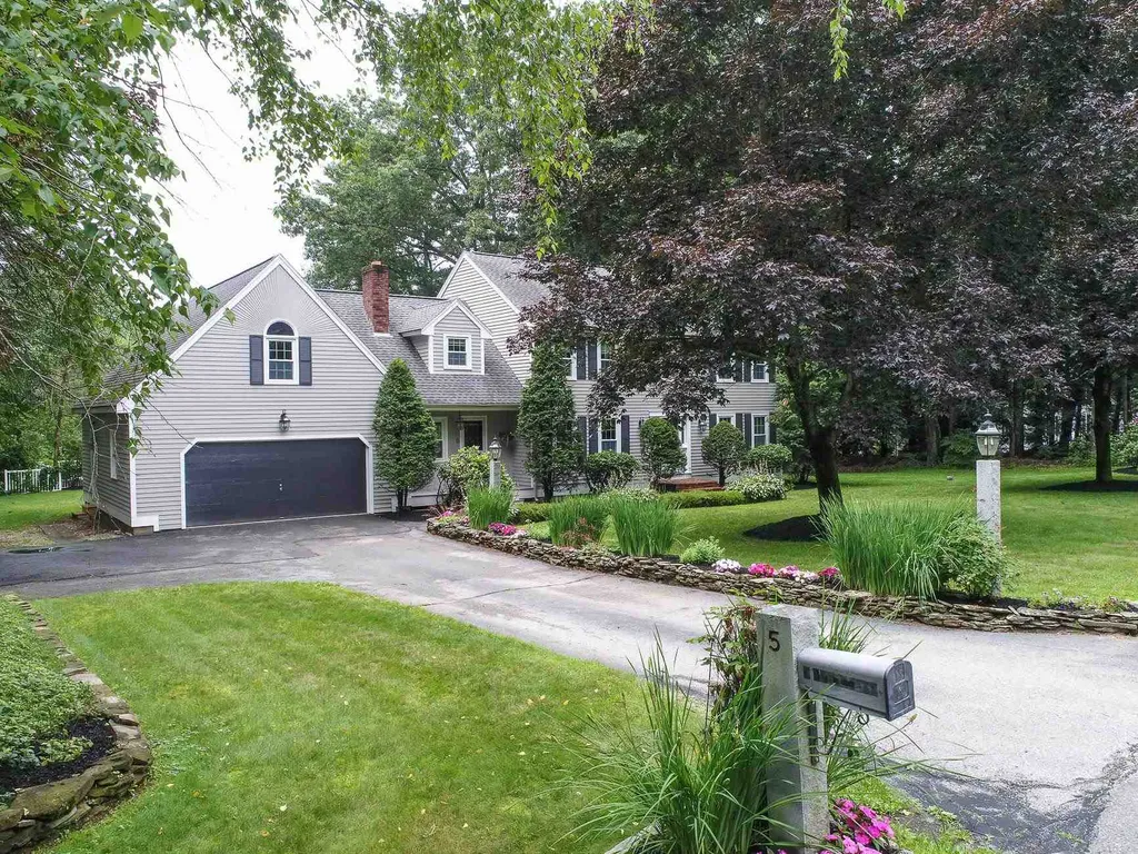 5 Fiddlers Ridge Road Londonderry NH 03053
