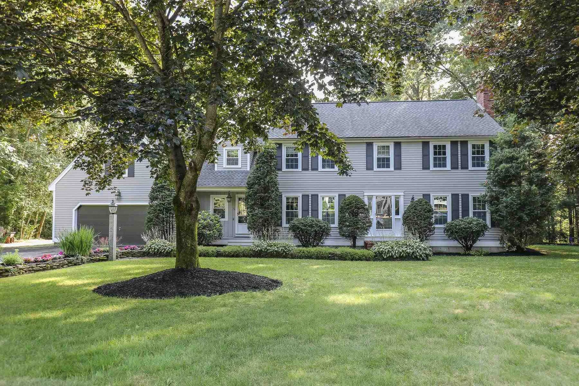 5 Fiddlers Ridge Road Londonderry NH 03053