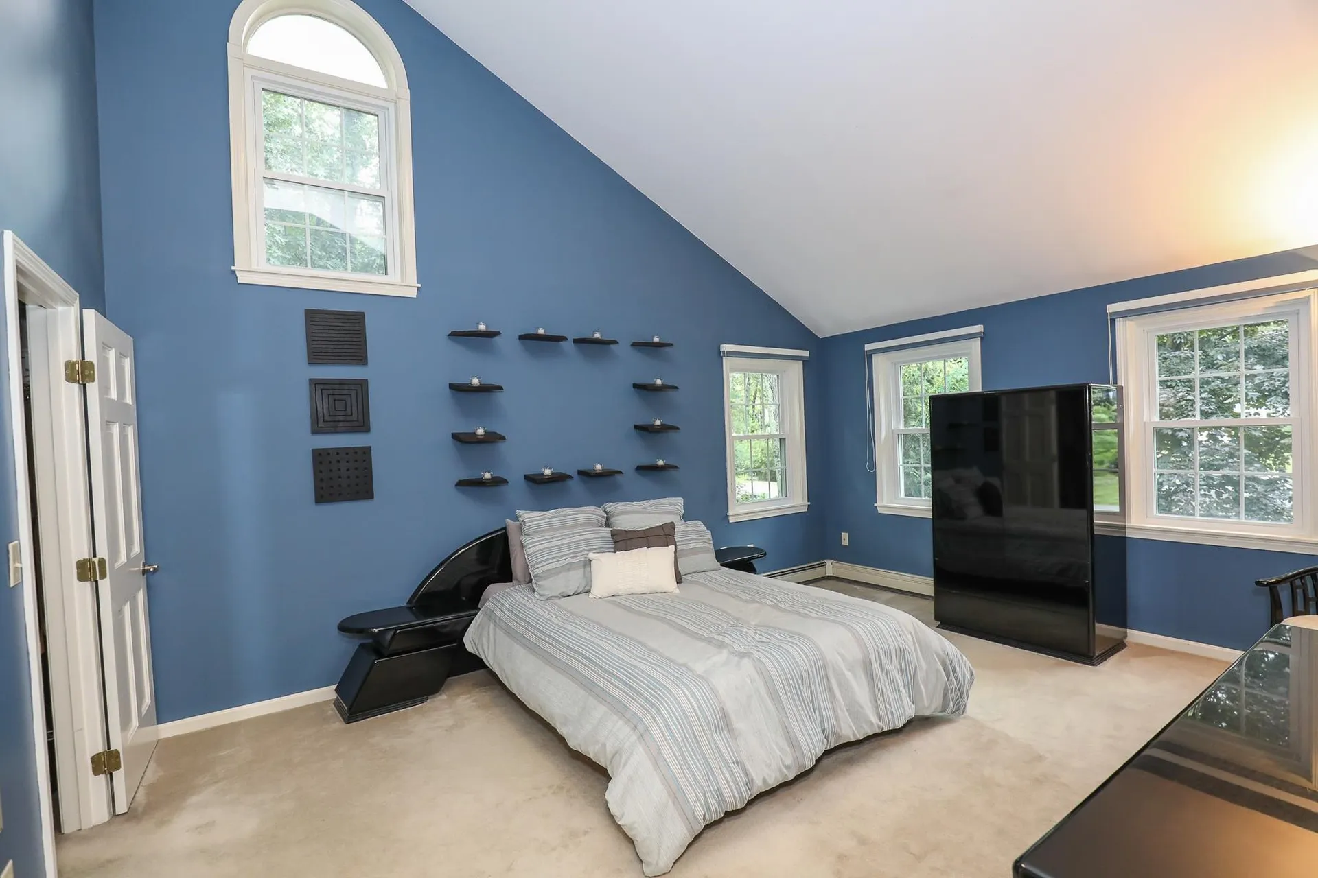 5 Fiddlers Ridge Road Londonderry NH 03053