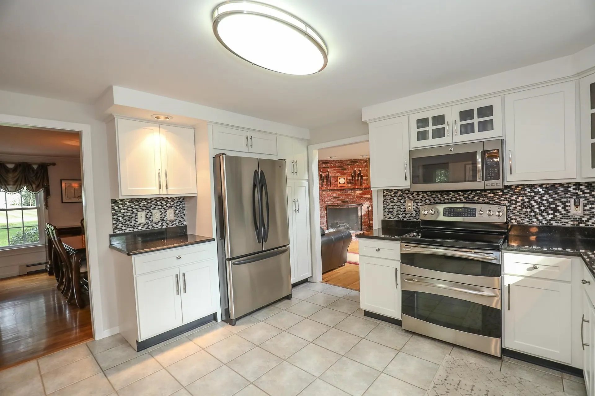 5 Fiddlers Ridge Road Londonderry NH 03053