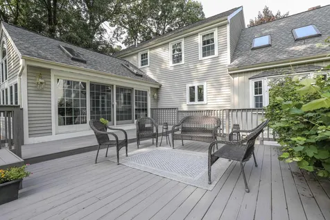 5 Fiddlers Ridge Road Londonderry NH 03053